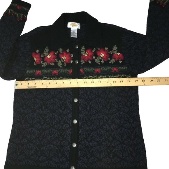 𝅺Vtg TALBOTS Holiday Lambswool Blend Embroidered Cardigan Sweater 34” Bust - Picture 4 of 14